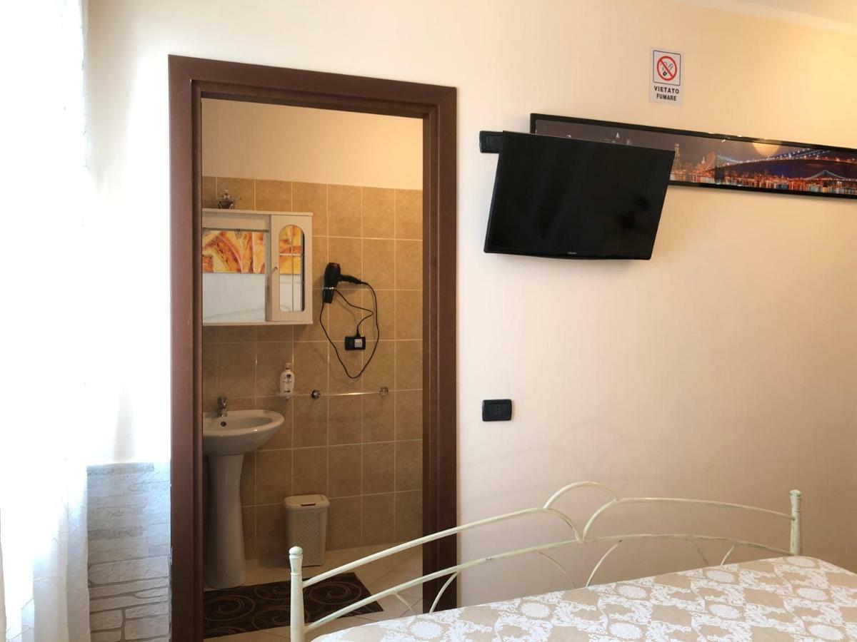 Da Donna Rosa Hotel Pontedera Exterior photo